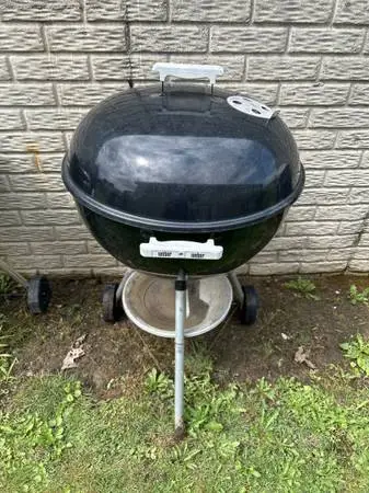 WEBER CHARCOAL GRILL $50