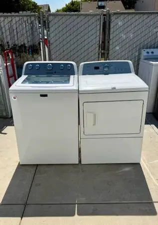 Maytag Washer & Gas Dryer with Warranty