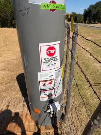 Water heater. Natural Gas