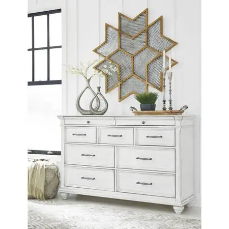 9 drawer solid wood dresser new