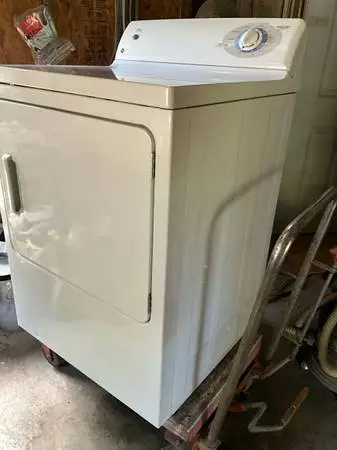 Dryer  - GE Super Capacity Electric - White - Excellent Condition-