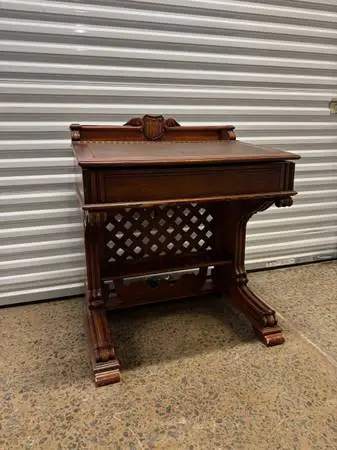 Vintage flip top desk by Pulaski