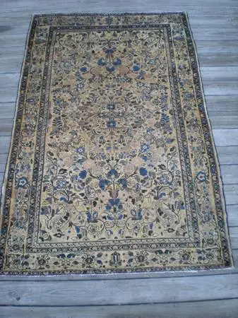 Persian Hand woven area rug, 5 x 7, Unique colors, Exc. Condition