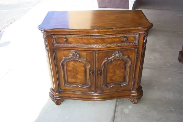Drexel 1 drawer cabinet / Media cabinet