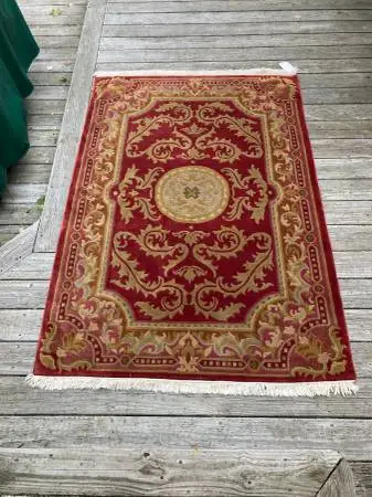 NEW all Wool rug, Hand Woven in Nepal