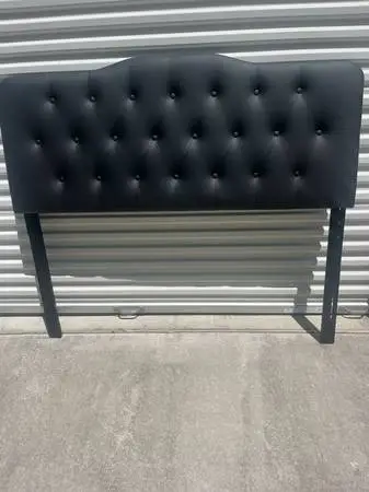 HEADBOARD QUEEN SIZE
