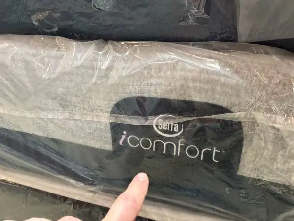 King Serta iComfort Luxury Plush Mattress- Discount