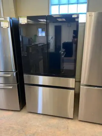 **SAMSUNG BESPOKE STAINLESS FAMILY HUB FRIDGE**ON SALE NOW**