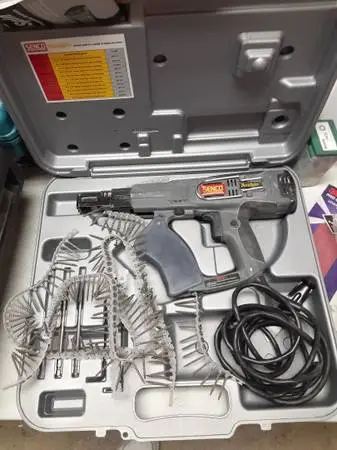 SENCO DRYWALL SCREW GUN
