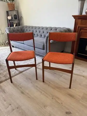 Danish MCM teak dining chair set of 2 / original orange upholstery Mad