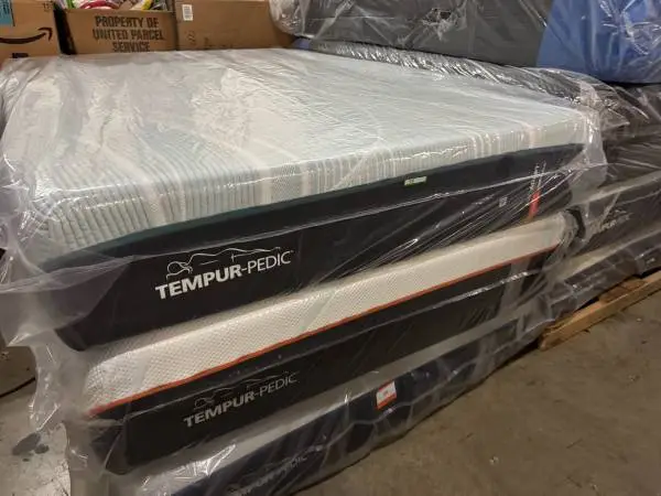 Brand new California King Tempurpedic proadapt mattress