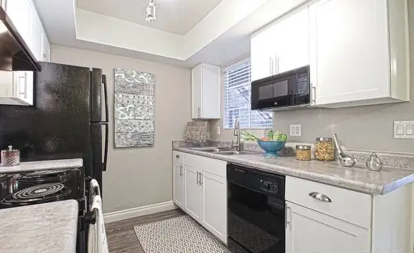 Sanctuary on 22nd!!! MOVE IN SPECIALS!!! 999.00 1x1 Bedrooms
