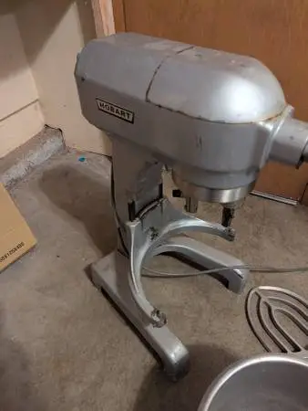 Hobart 20qt standing Mixer
