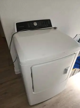 Frigidaire FFRG4120SW Gas Dryer