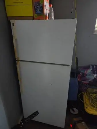 Refrigerator
