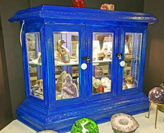 WOOD and GLASS DISPLAY CASE w/ Interior LIGHTING...