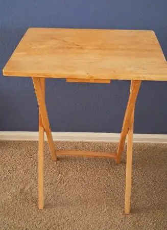 Folding wood desk