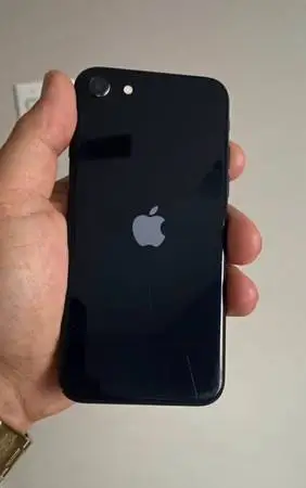 Apple IPhone SE Unlocked