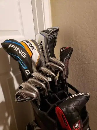 Taylormade full golf clubs set and bag
