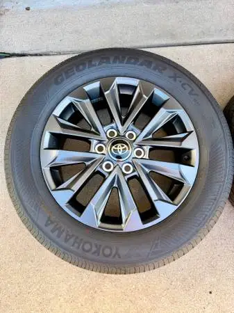 Brand new Toyota Tundra Sequoia Lexus Wheels and Tires 20s OEM