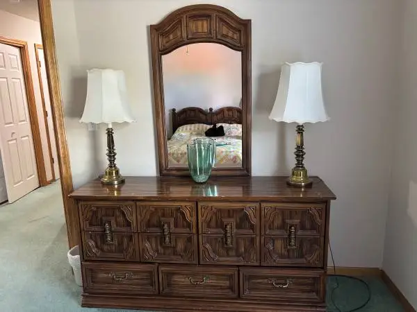 FREE Dresser! Possibly other furniture!
