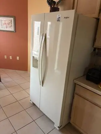 Whirlpool double door refrigerator /freezer