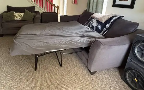 ~***Queen Size Sofa Bed Couch***~