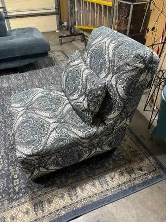 accent chair