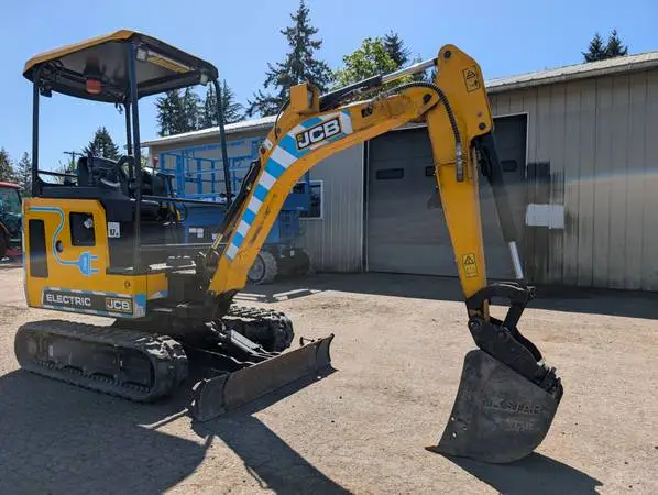 2021 JCB 19C-1e excavator