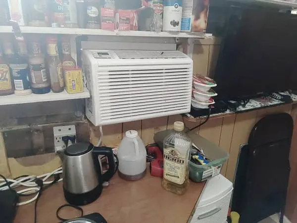 SMALL window A/C