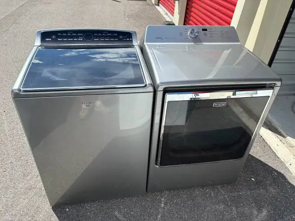 Whirlpool cabrio washer & maytag electric dryer set! 90 day warranty