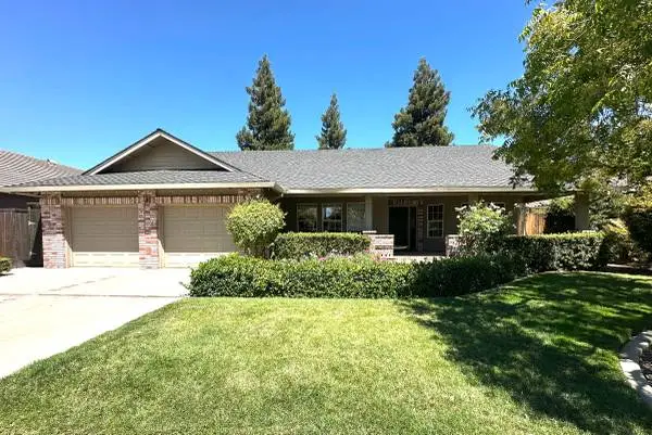 Beautiful 3-Bedroom Home with Open Floor Plan & Private Backyard