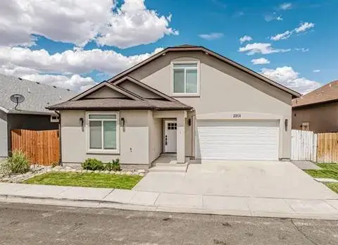 BEAUTIFUL 5 BRM 3 BATH HOME $2,800/ MONTH