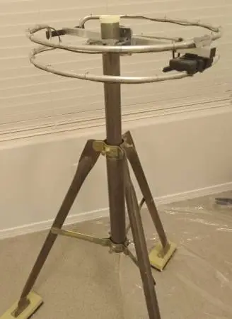 METAL BI-DIRECTIONAL ROOF ANTENNA ON TRIPOD STAND