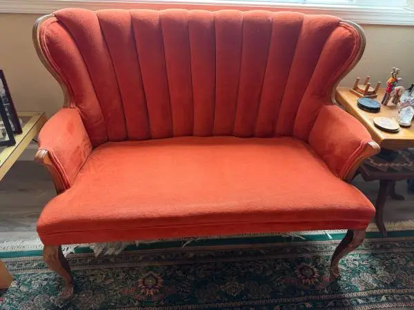 Vintage Channel-Tufted Loveseat