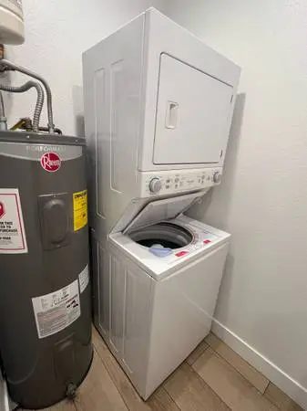 Frigidaire stackable Washer & Dryer
