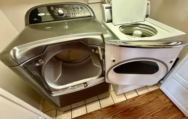 High end well cared for G/E Cabrio Gas Dryer