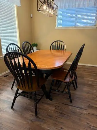 Dining Table with 6 Chairs and Leaf