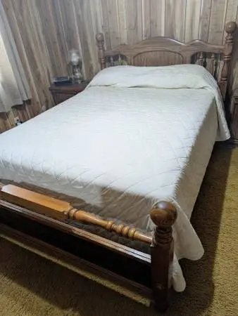 Queen size bedroom set