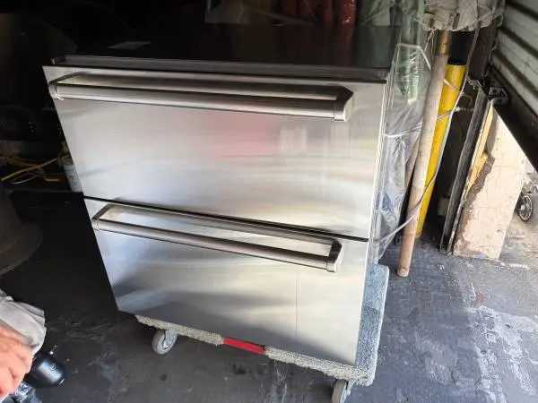 30” Subzero drawer refrigerator
