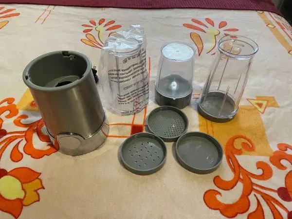 Bella Rocket Smoothie Fruit Ice Blender Crusher Home Blending Machine