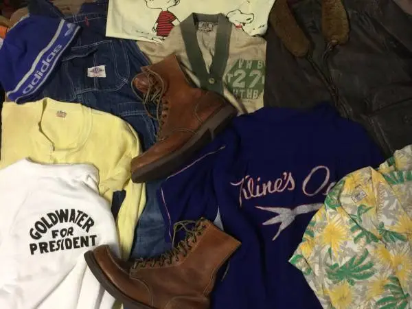 VINTAGE ANTIQUE RETRO CLOTHING