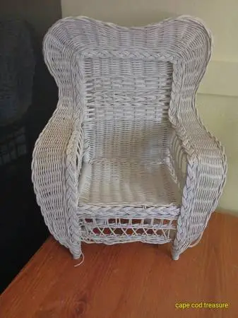 White Wicker Arm Chair for Child or Doll