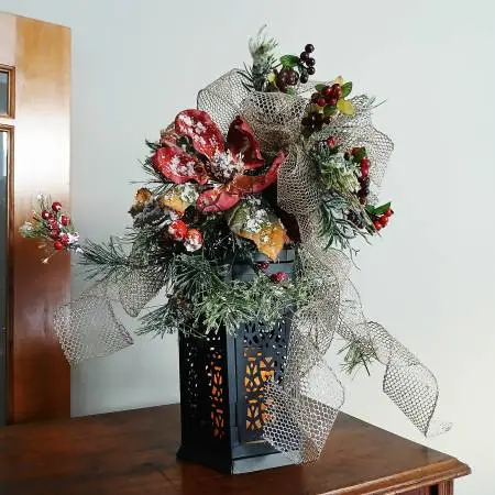 Black Metal Lantern Flickering LED Candle Centerpiece - New