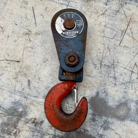 Crosby McKissick snatch block w/ hook - 4 ton