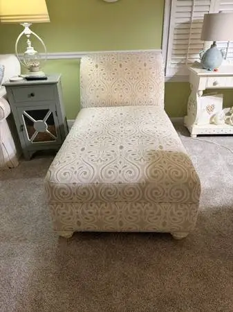 Chaise Lounger