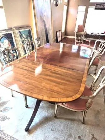 Vintage dining table and 8 chairs