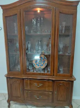 HUTCH - Vintage From The 1980s