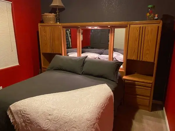 Solid Oak Queen Bedroom Set