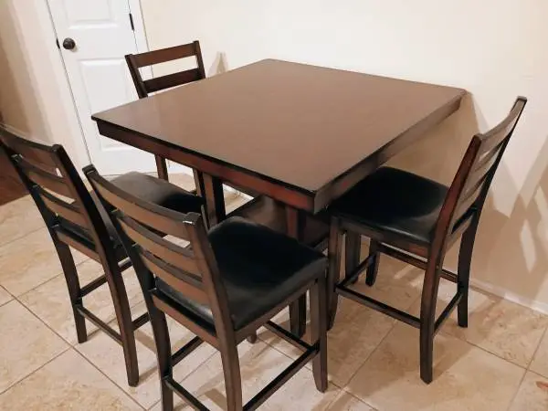 Living Spaces Counter-Height Dining Table & 4 Chairs